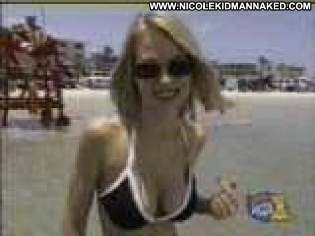 Jeri Ryan Stunning Athletic Slender Bikini Nude Scene Female