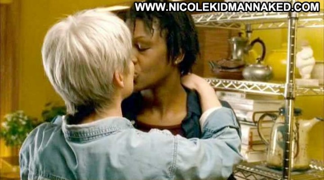 Yanna Mcintosh Finn S Girl Lesbian Kissing Famous Celebrity Hd