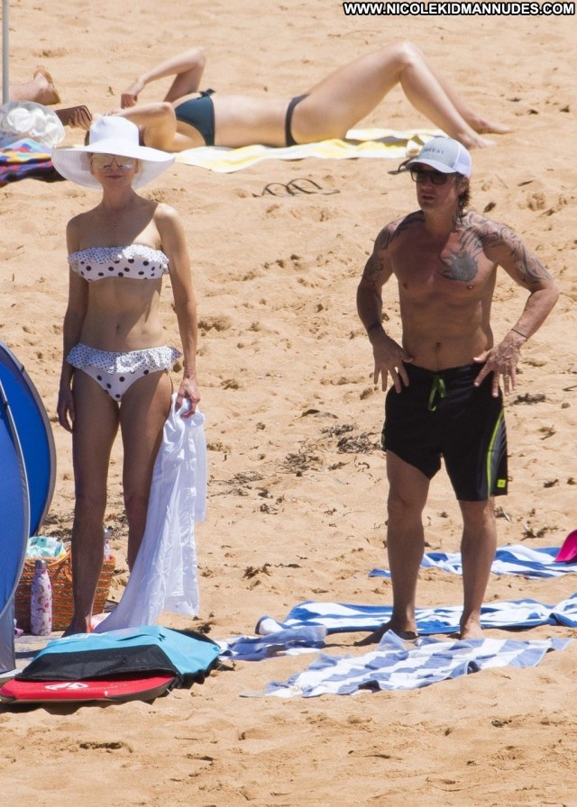 Nicole Kidman No Source Posing Hot Australia Beach Celebrity Bikini