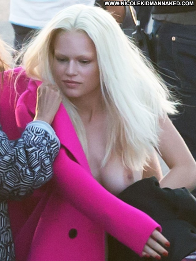 Anna Ewers Shooting In Los Angeles April Posing Hot Celebrity Sexy