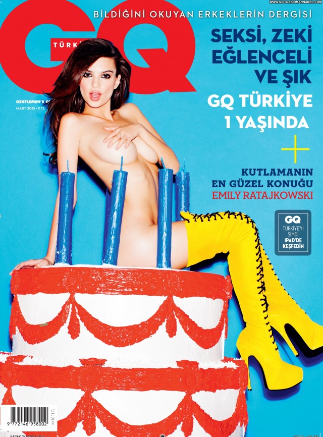 Emily Ratajkowski Gq Turkey March 2013 Sexy Scene Softcore