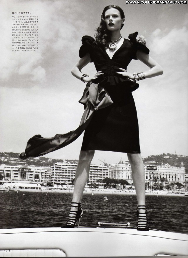 Edita Vilkeviciute Vogue Japann Aug 2009 Posing Hot