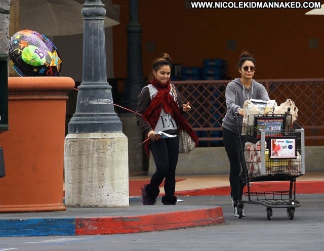 Vanessa Hudgens Studio City Shopping Babe Posing Hot Celebrity