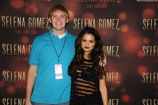 Selena Gomez Babe Beautiful Celebrity Posing Hot High Resolution Hot Selena Gomez Babe Beautiful Celebrity Posing Hot High Resolution Hot