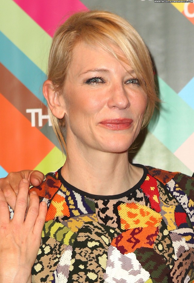 Cate Blanchett High Resolution Beautiful Posing Hot Babe