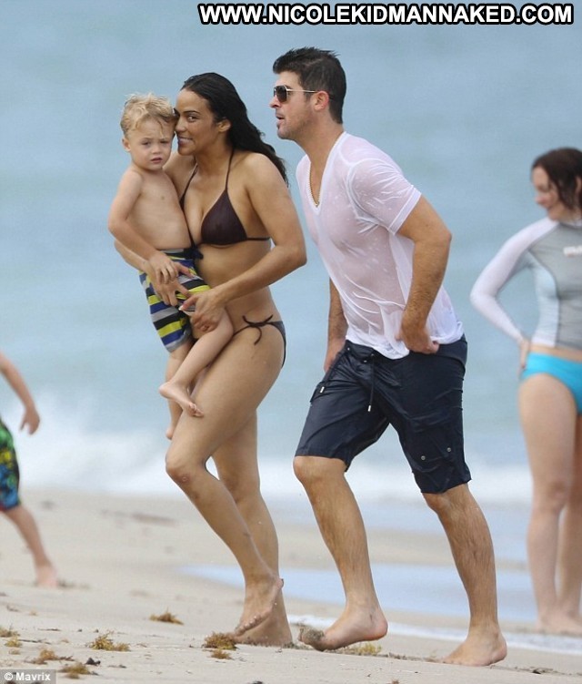 Paula Patton Vacation Candids Beach Bikini High Resolution