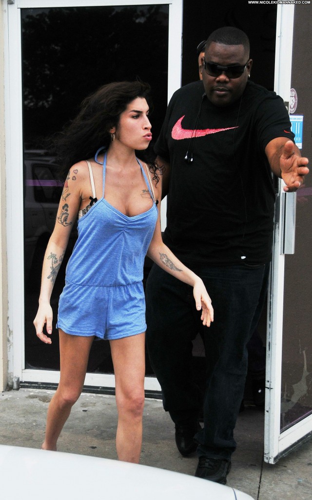 Amy Winehouse Gym Celebrity High Resolution Beautiful Babe Barbados