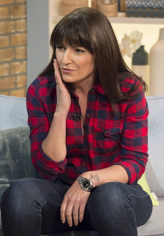 Davina Mccall No Source Celebrity Candids Posing Hot Babe Beautiful