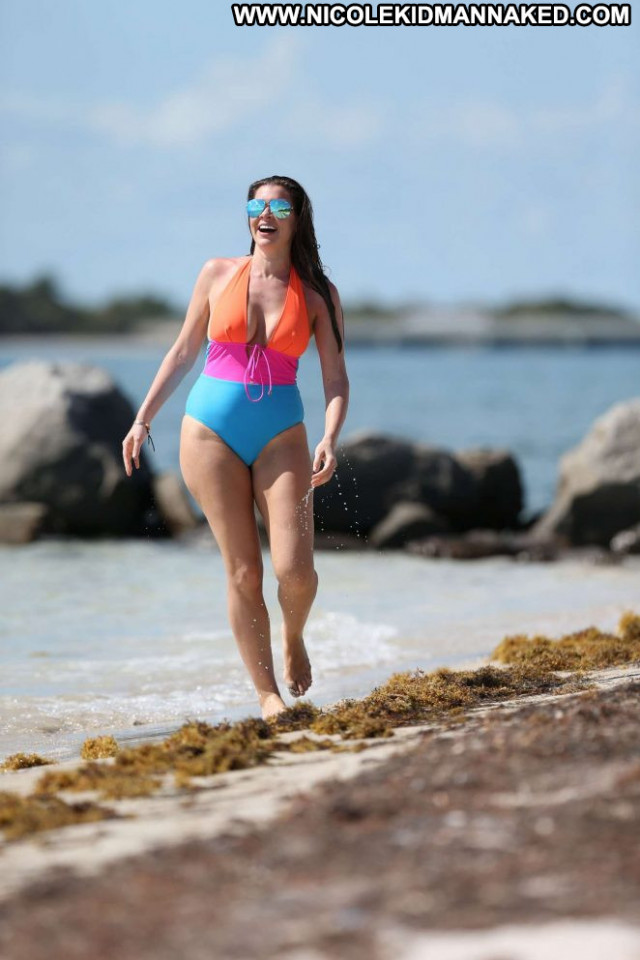Imogen Thomas Miami Beach Celebrity Beautiful Posing Hot Babe