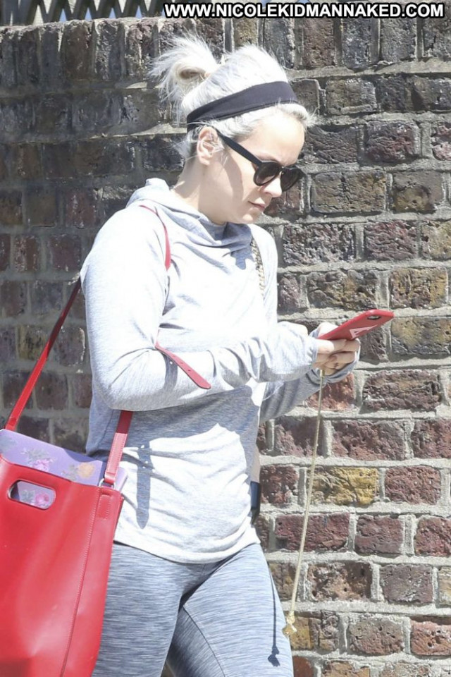 Lily Allen Yoga Class Paparazzi Beautiful Posing Hot London Celebrity