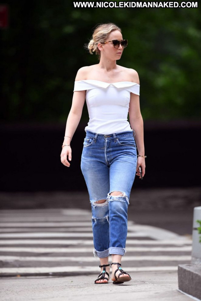 Jennifer Lawrence New York Paparazzi Beautiful Babe Celebrity Park