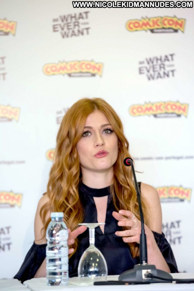 Katherine Mcnamara No Source Babe Celebrity Beautiful Paparazzi