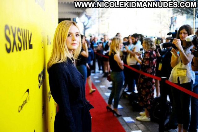 Elle Fanning No Source Beautiful Posing Hot Paparazzi Babe Celebrity