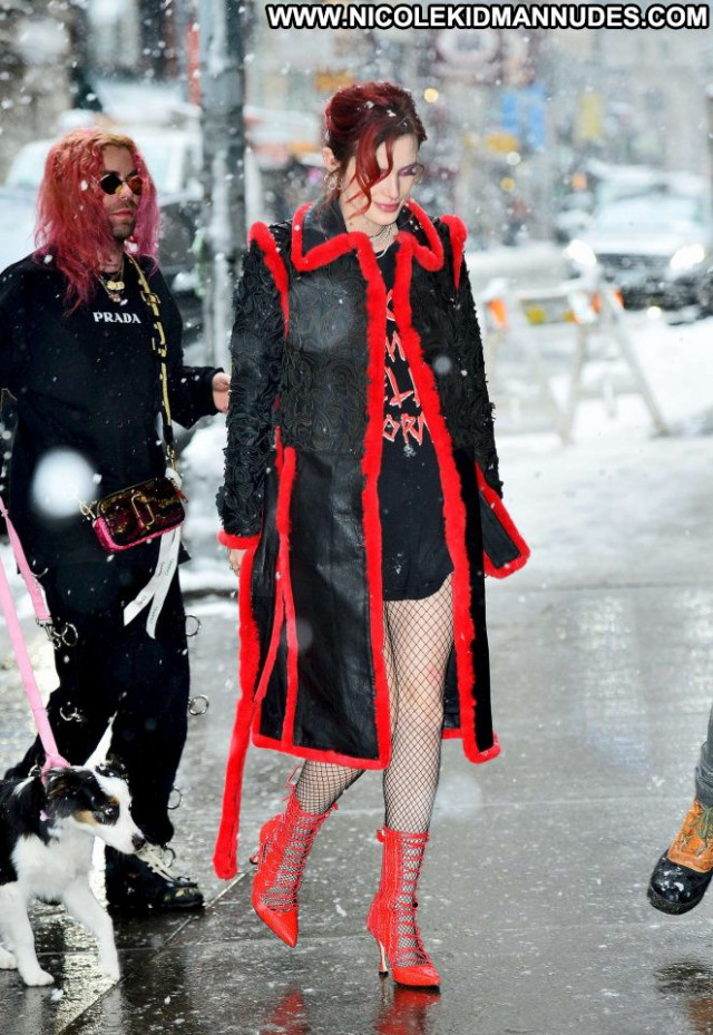 Bella Thorne New York Babe Celebrity New York Paparazzi Posing Hot