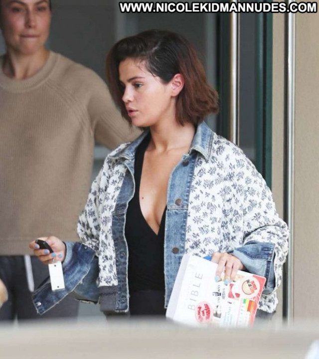 Selena Gome Los Angeles Paparazzi Angel Celebrity Gym Los Angeles