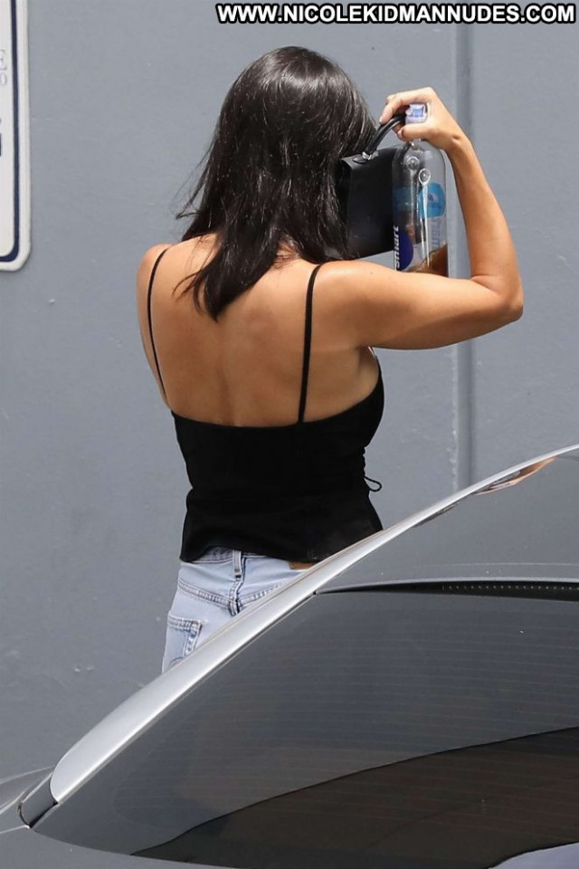 Kourtney Kardashia No Source Beautiful Posing Hot Paparazzi Celebrity