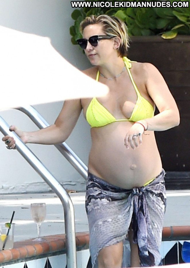 Kate Hudson The Pool Posing Hot Bikini Babe Beautiful Pool Celebrity