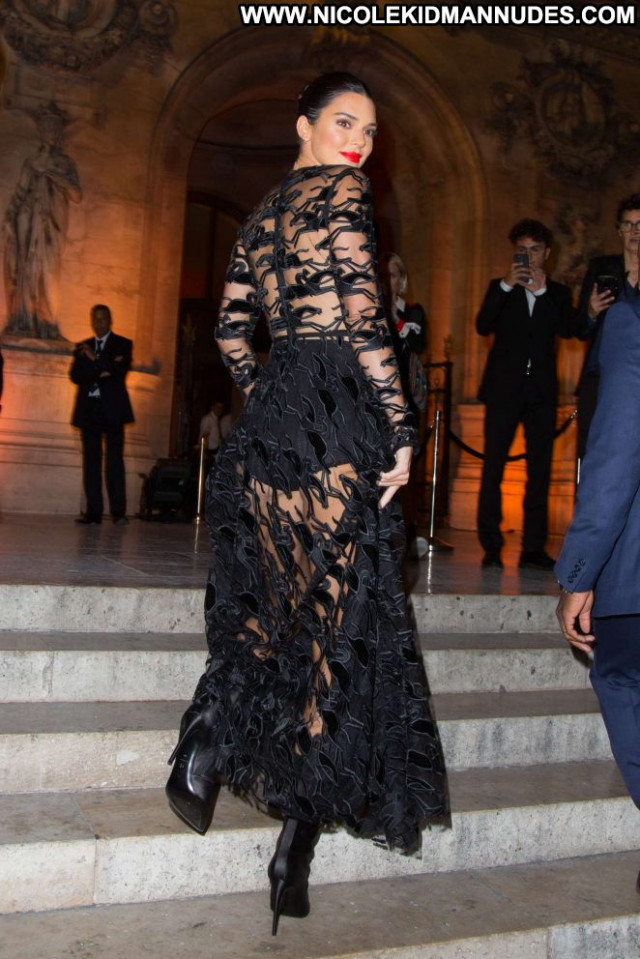 Kendall Jenner Anniversary Party Beautiful Party Celebrity Paris