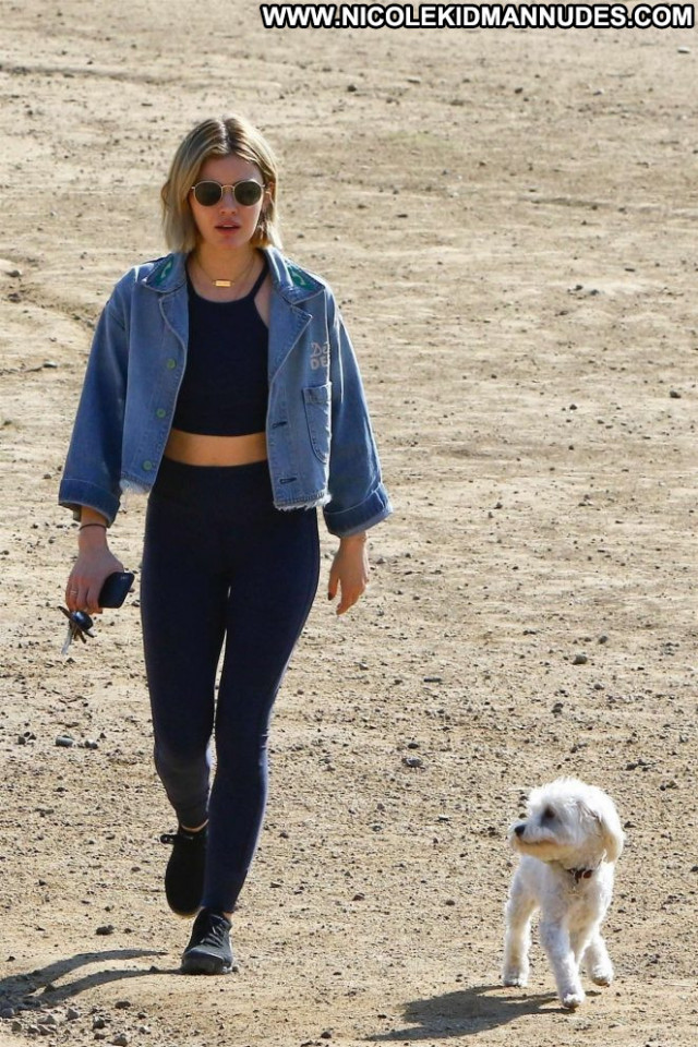 Lucy Hale Dog Park  Beautiful Paparazzi Babe Posing Hot Park Celebrity