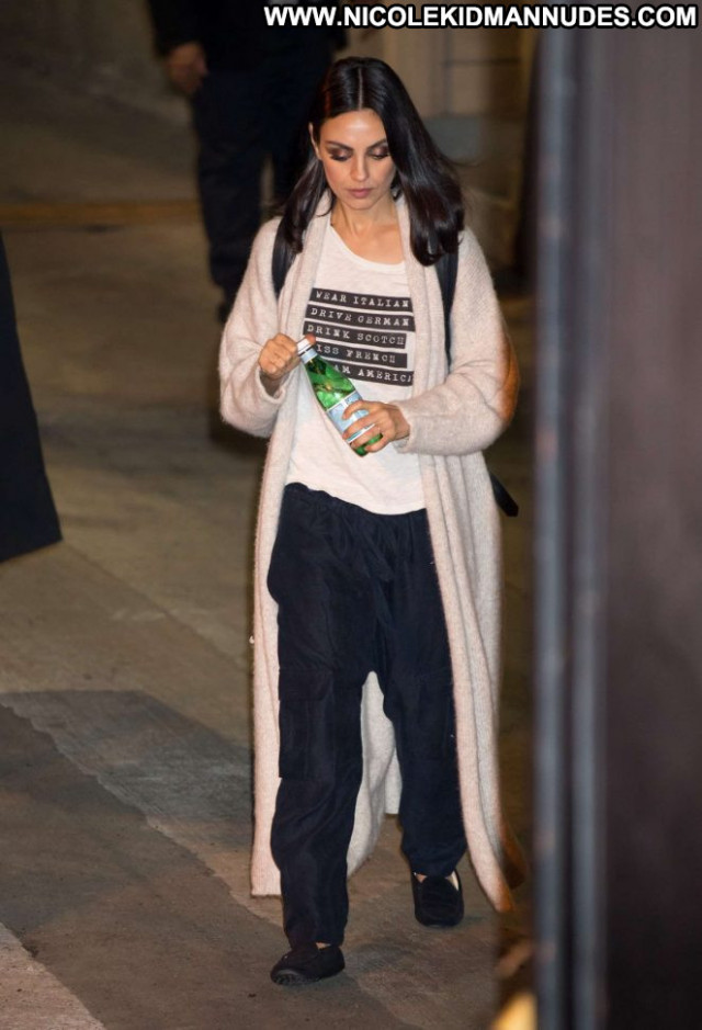 Mila Kunis Los Angeles Paparazzi Posing Hot Beautiful Los Angeles