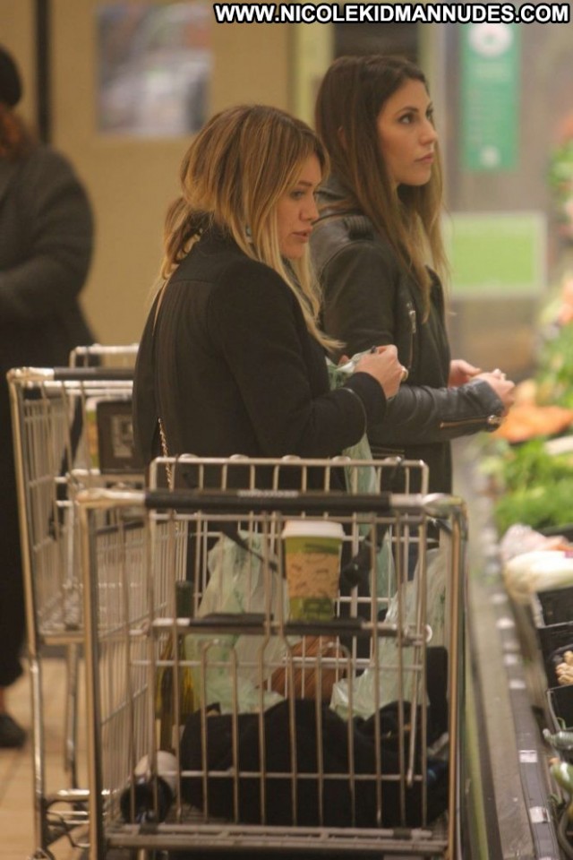 Hilary Duff Beverly Hills Posing Hot Paparazzi Celebrity Shopping