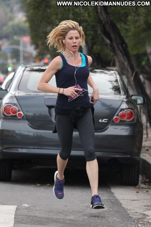 Julie Bowen No Source Posing Hot Celebrity Beautiful Babe Paparazzi