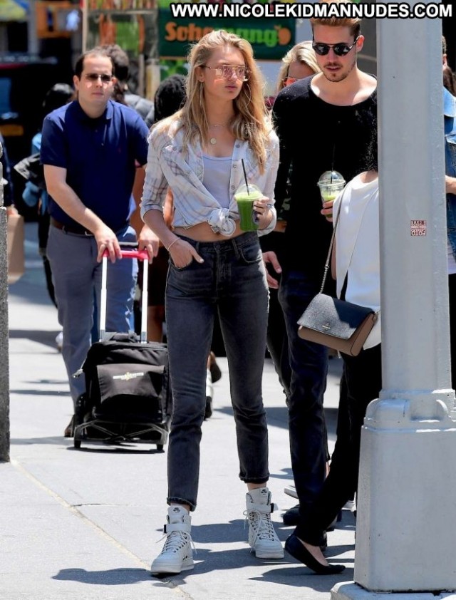 Romee Strijd No Source Nyc Babe Beautiful Posing Hot Jeans Paparazzi