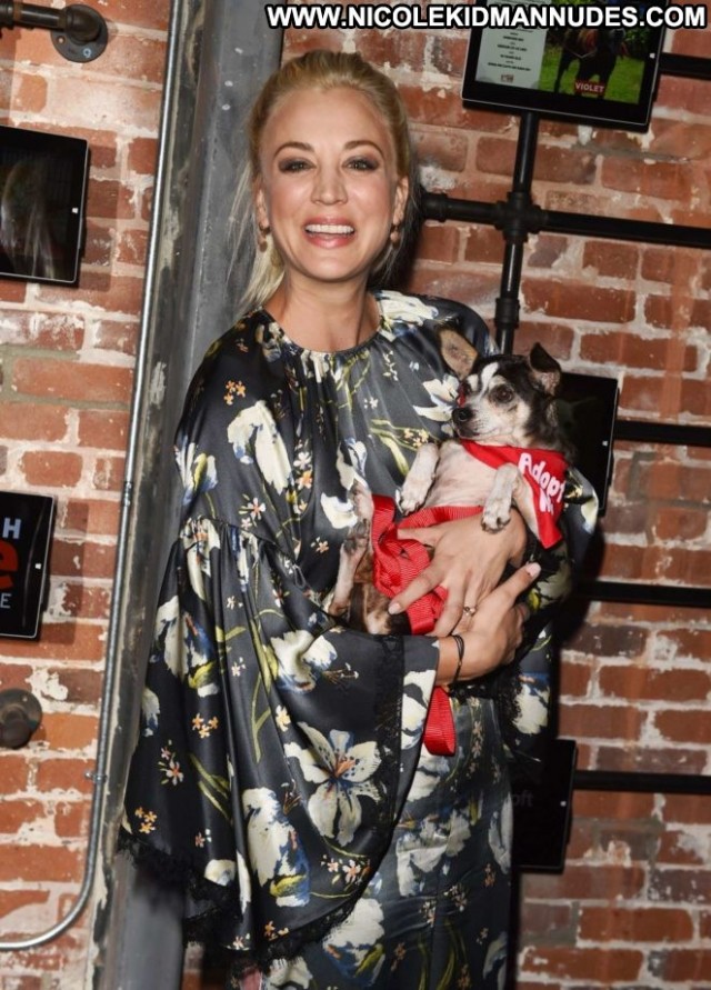 Kaley Cuoco No Source Posing Hot Babe Italy Paparazzi Beautiful