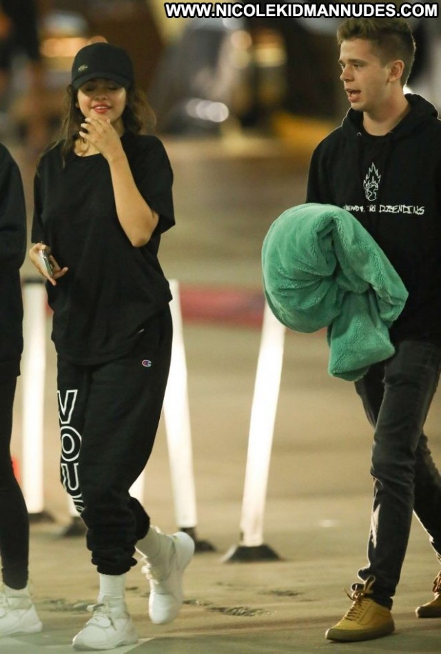 Selena Gome Los Angeles Paparazzi Babe Beautiful Friends Angel