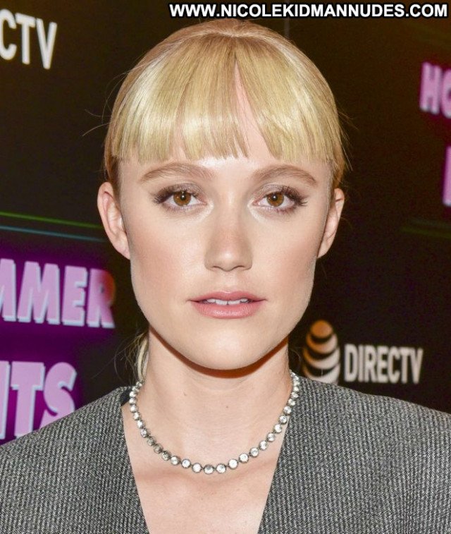 Maika Monroe Summer Night Paparazzi Posing Hot Los Angeles Angel