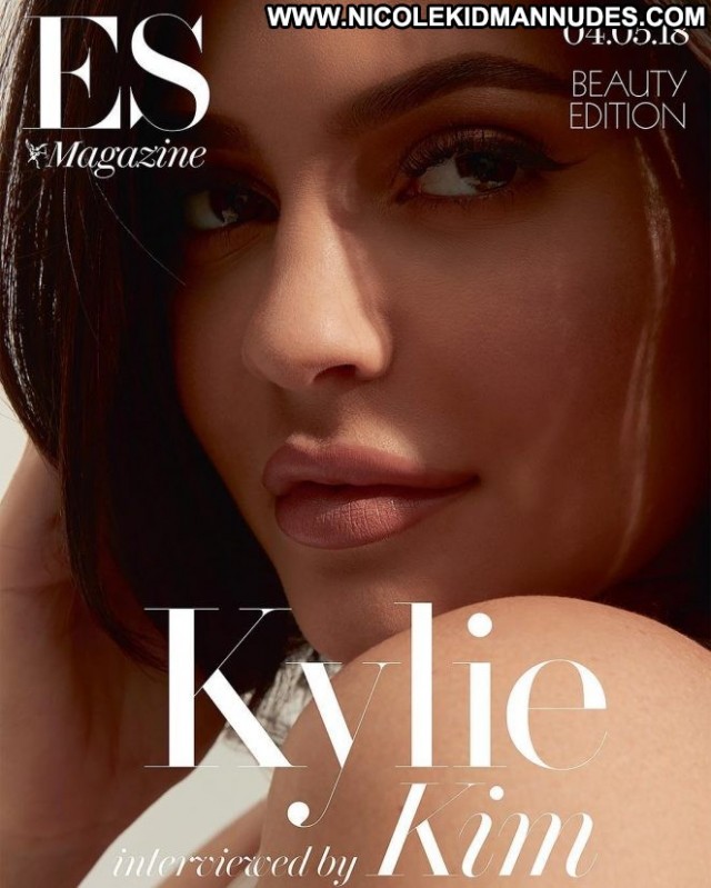 Kylie Jenner Style Magazine Posing Hot Beautiful Magazine Paparazzi