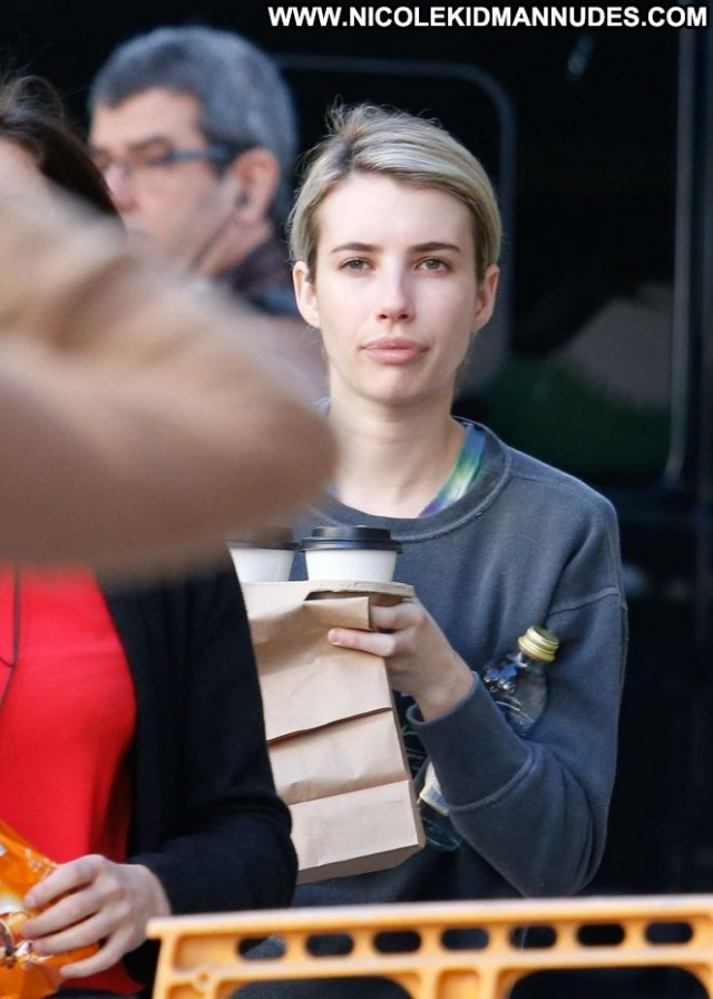 Emma Robert No Source Babe Posing Hot Paparazzi Movie Bar Beautiful