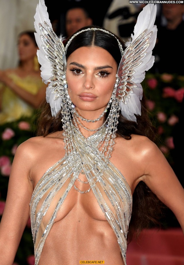 Emily Ratajkowski No Source Beautiful Babe See Through Posing Hot