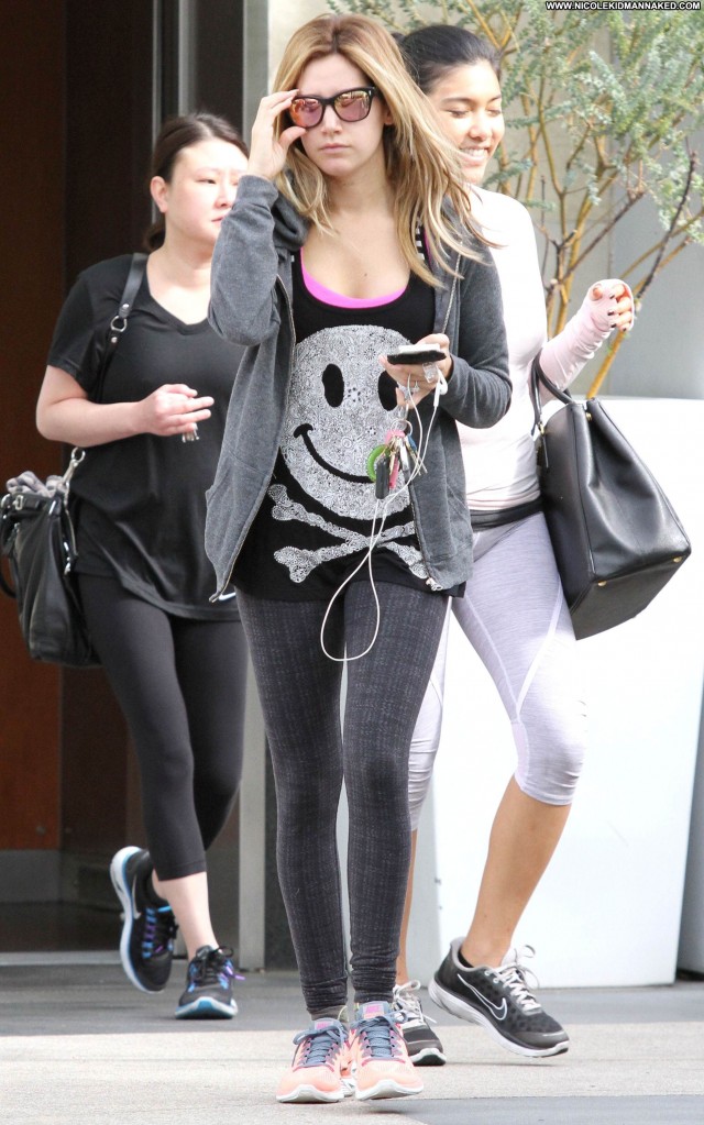 Ashley Tisdale No Source  Beautiful Babe Posing Hot Celebrity Candids