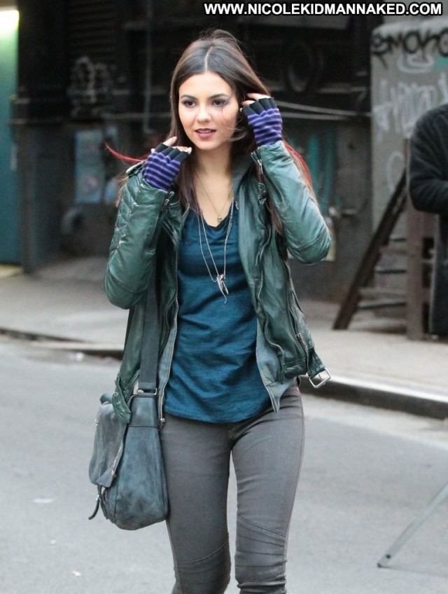Victoria Justice Eye Candy Posing Hot Babe High Resolution Beautiful