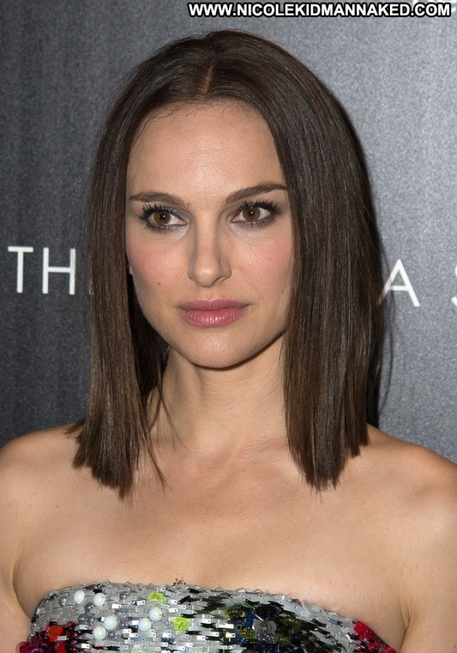 Natalie Portman No Source  Celebrity Nyc Babe Posing Hot High