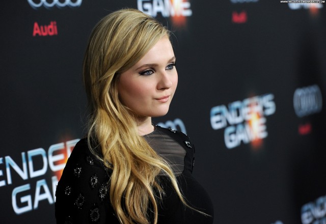 Abigail Breslin No Source Beautiful Posing Hot Hollywood Babe High