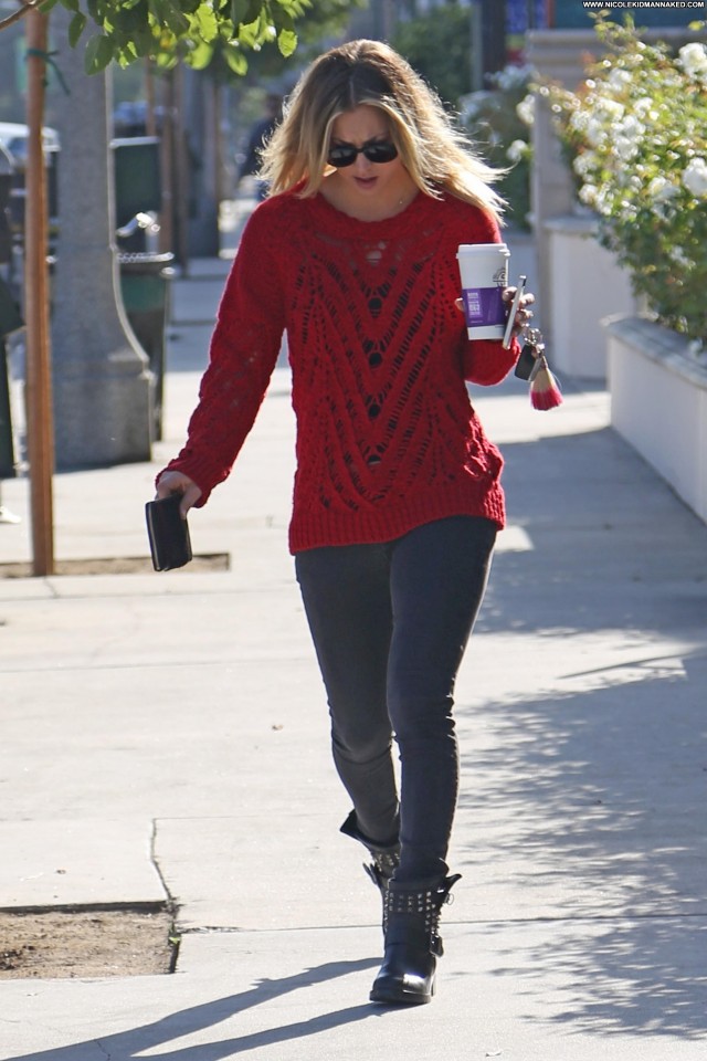 Kaley Cuoco Los Angeles Babe Posing Hot Celebrity Candids Beautiful