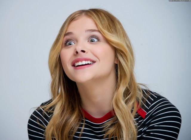 Chl  E Moretz Beverly Hills Babe High Resolution Posing Hot Celebrity
