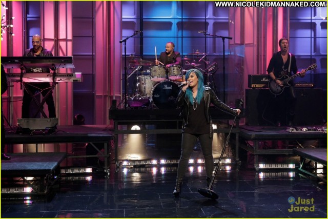 Demi Loavato The Tonight Show Posing Hot Babe Beautiful High