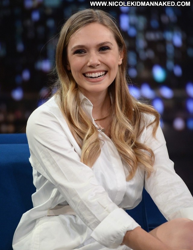 Elizabeth Olsen Late Night With Jimmy Fallon High Resolution