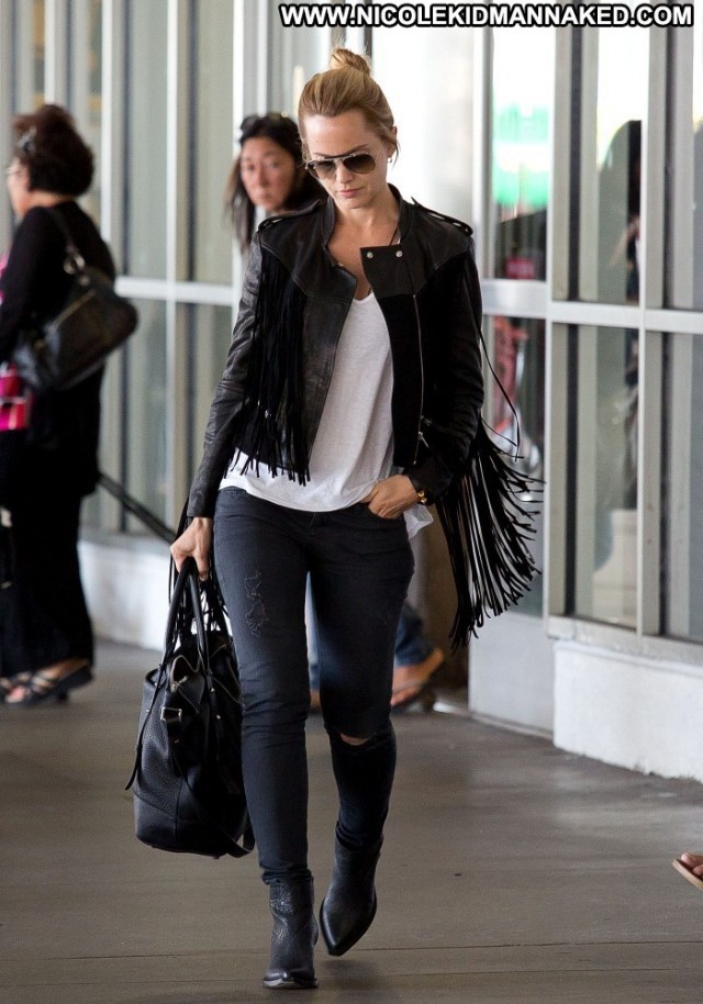 Mena Suvari Lax Airport High Resolution Celebrity Lax Airport