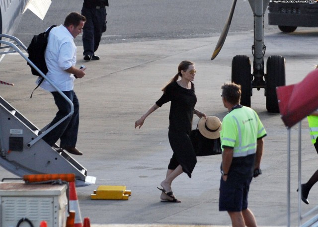 Angelina Jolie Photoshoot High Resolution Sea Celebrity Babe Posing