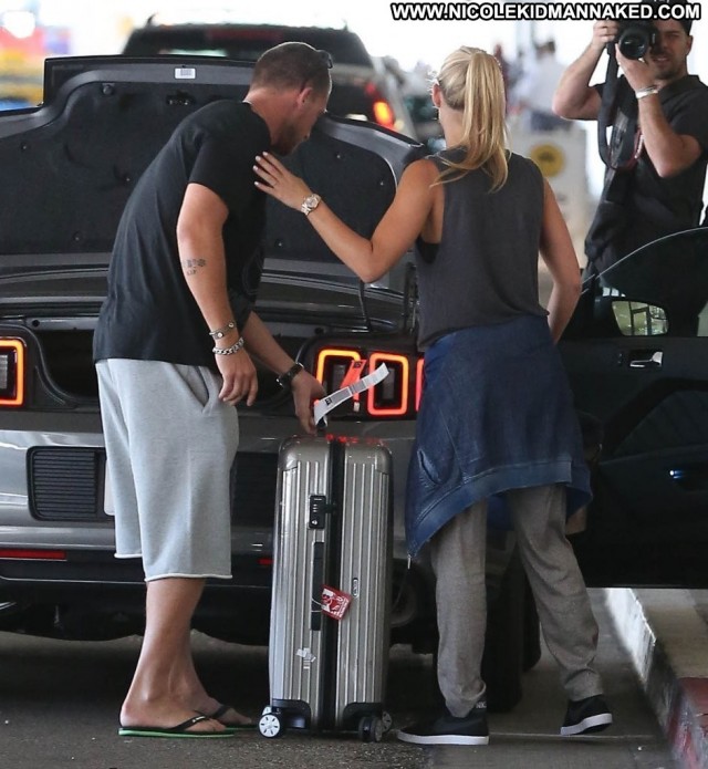 Bar Refaeli Lax Airport Babe Posing Hot Bar High Resolution Celebrity