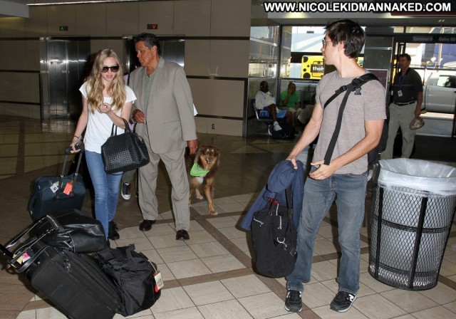 Amanda Seyfried Lax Airport Babe Posing Hot Lax Airport Beautiful