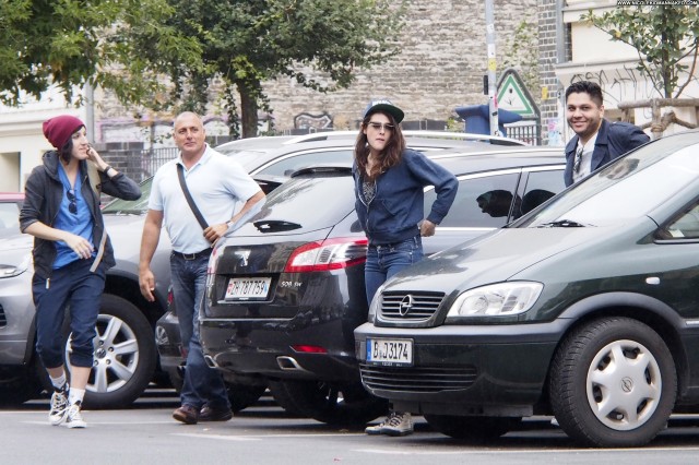 Kristen Stewart Farmers Market  Babe Beautiful Celebrity High