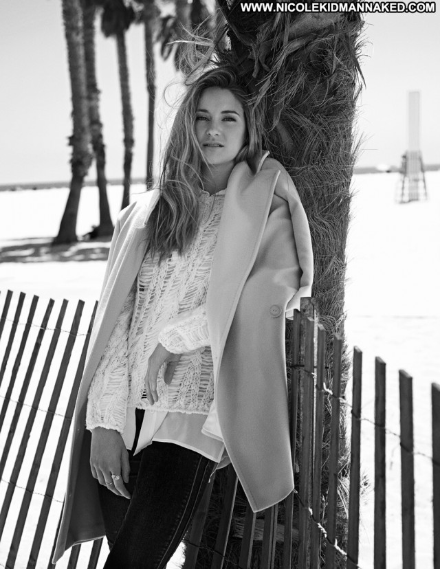 Shailene Woodley Magazine Celebrity Babe Beautiful High Resolution