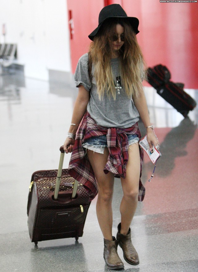 Vanessa Hudgens Lax Airport Candids Posing Hot Lax Airport Celebrity