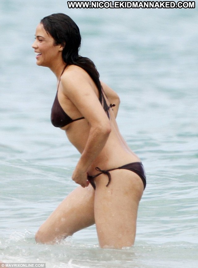 Paula Patton Vacation High Resolution Candids Beautiful Beach Bikini