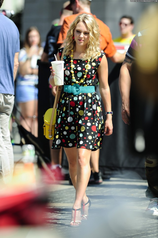 Annasophia Robb The Carrie Diaries Celebrity Posing Hot Beautiful